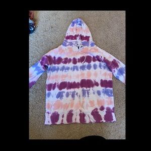 tie-die sweatshirt